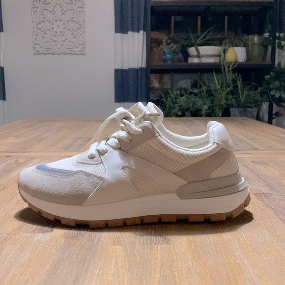 RACHEL ZOE - Sophie Beige & Taupe Retro Mesh Lace Up Cushion Sneakers Size 8.5 - Picture 1 of 16